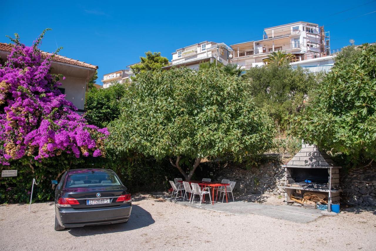 Apartments By The Sea Sumpetar, Omis - 2808 외부 사진