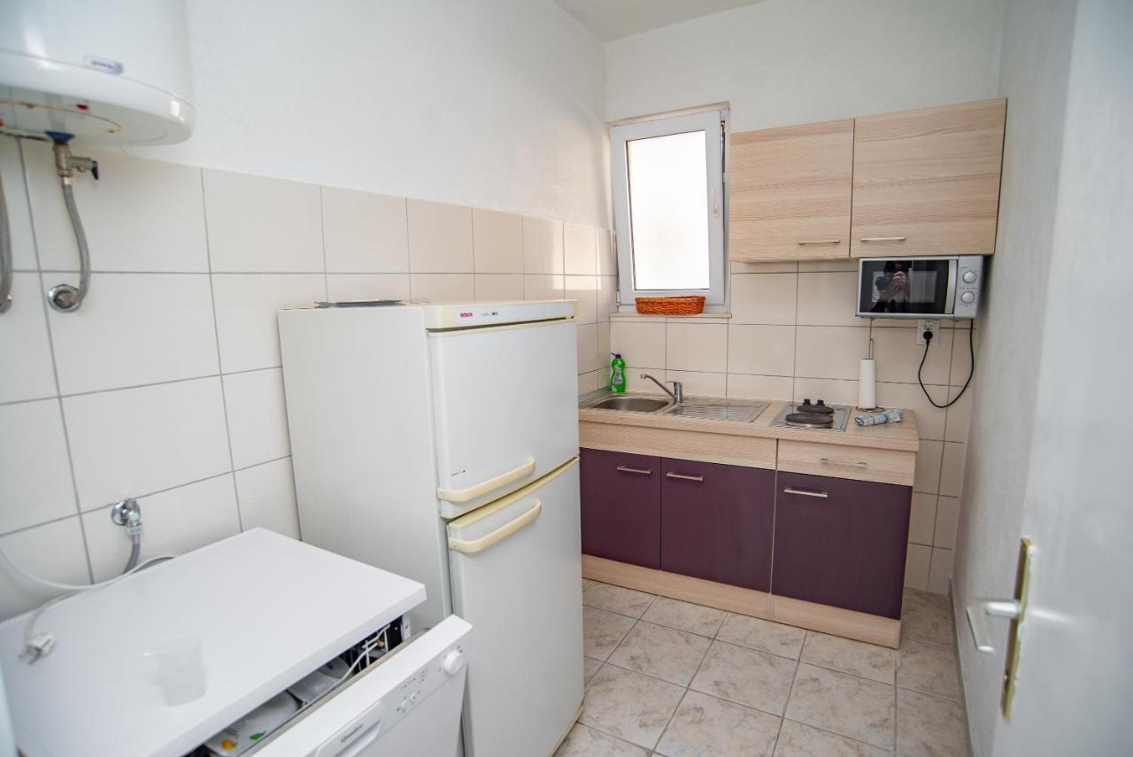 Apartments By The Sea Sumpetar, Omis - 2808 외부 사진