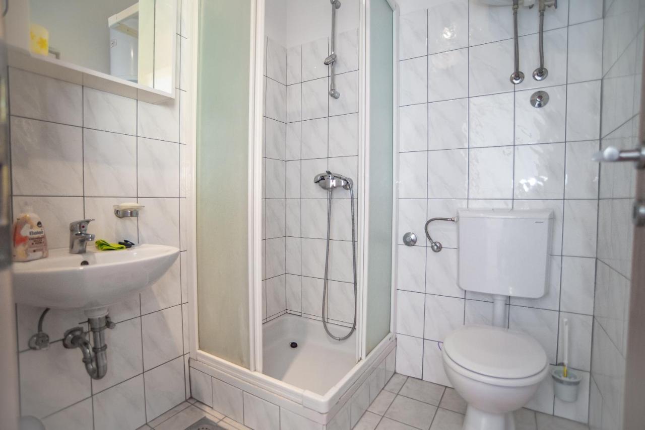 Apartments By The Sea Sumpetar, Omis - 2808 외부 사진